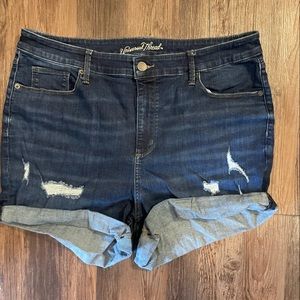 Universal Thread Shorts
